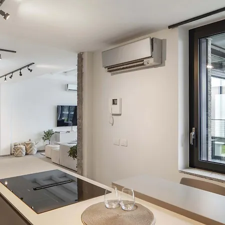 Luxury Penthouse View Pool Terrasse Sauna Appartamento